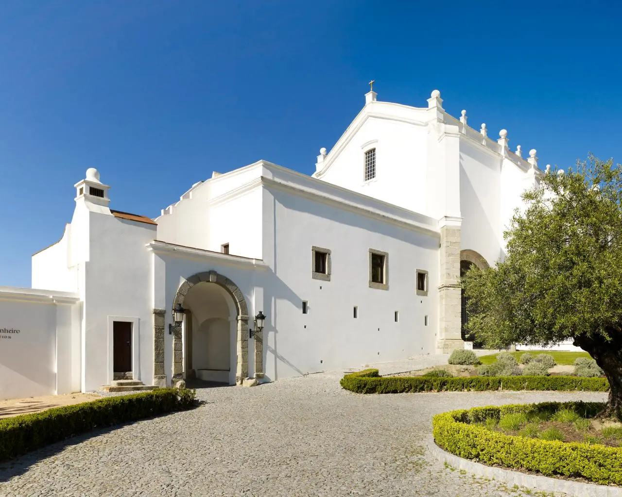 Convento do Espinheiro – Luxury Hotel in Évora, Portugal
